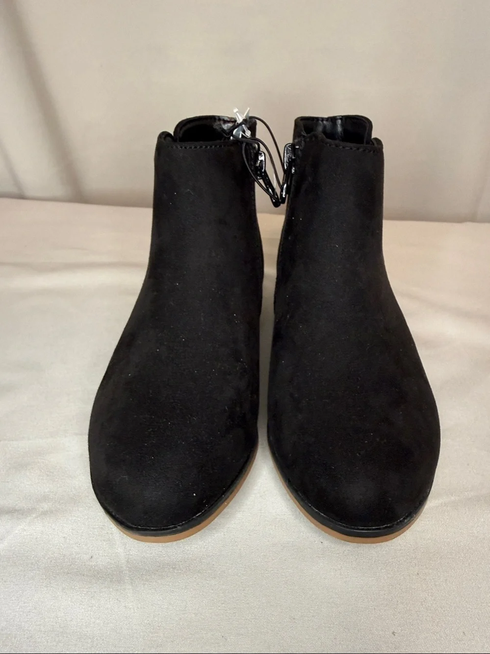 Cat & Jack kids black Penelope ankle boots zippers new faux suede 11